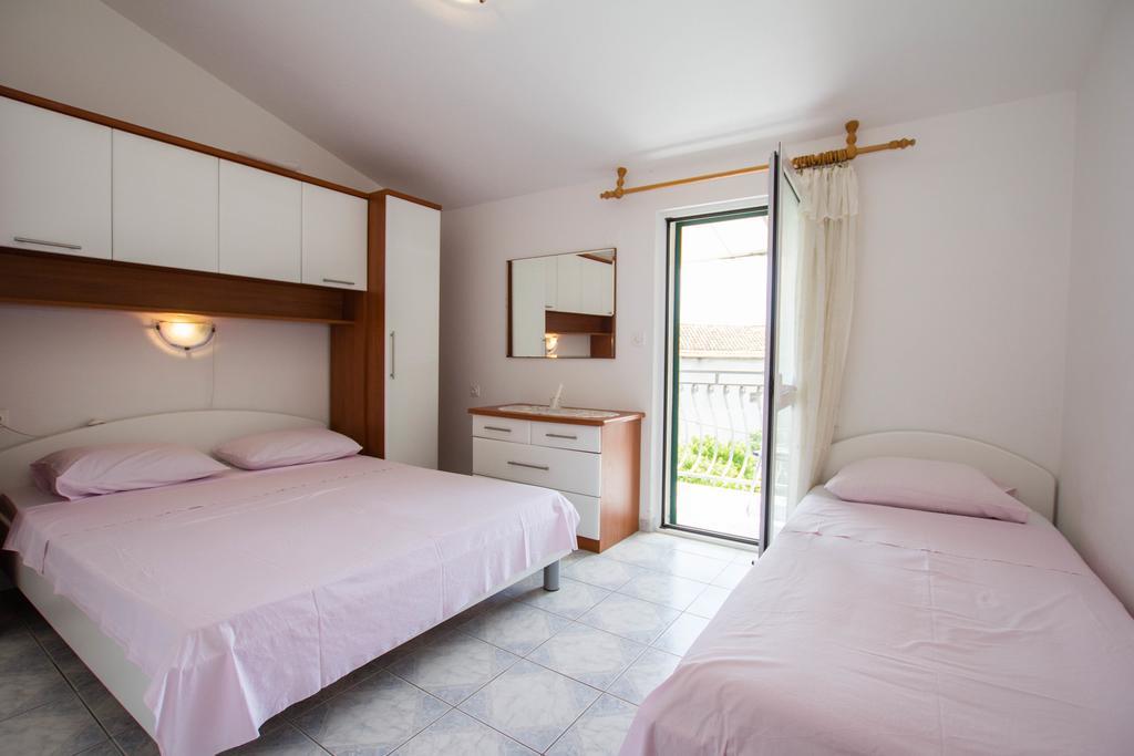 Apartment Bartul Sućuraj